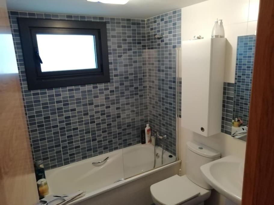 ויגו Habitacion En Piso Compartido Cerca De Playa De Samil מראה חיצוני תמונה