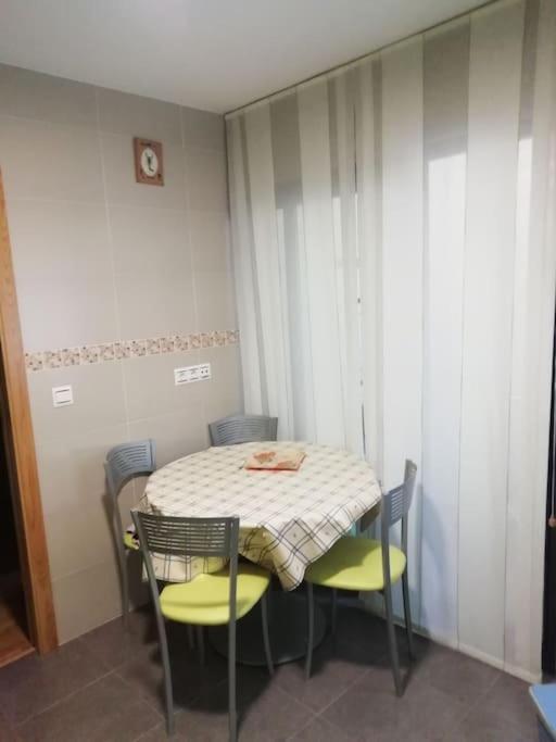 ויגו Habitacion En Piso Compartido Cerca De Playa De Samil מראה חיצוני תמונה